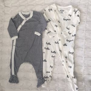 2 Baby pajama sleepers